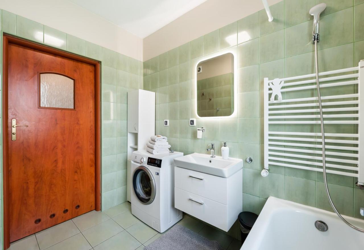 Ursus Pleasant Апартаменти *